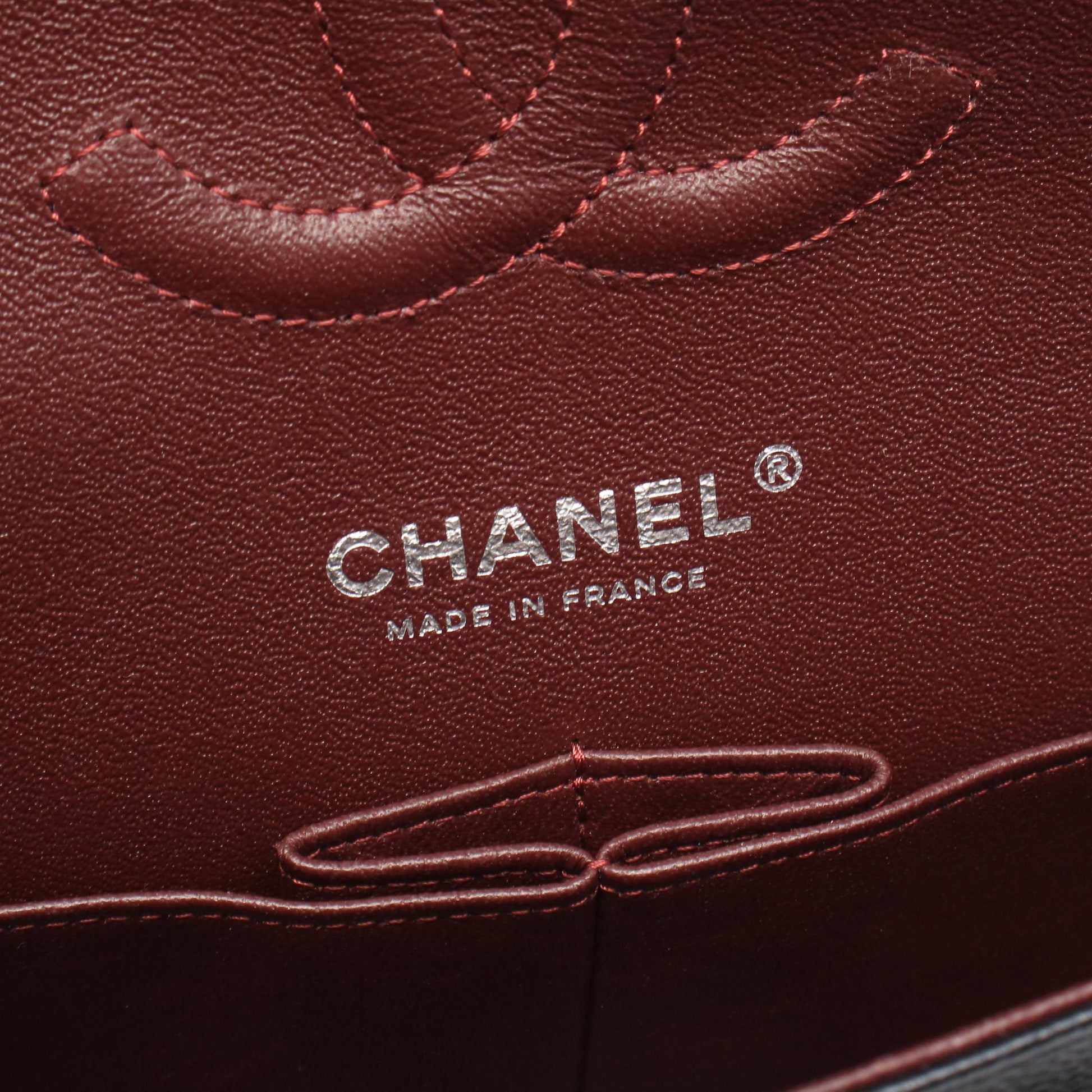 マトラッセ Wフラップ Wチェーンショルダーバッグ キャビアスキン ブラック シルバー金具 シャネル バッグ CHANEL