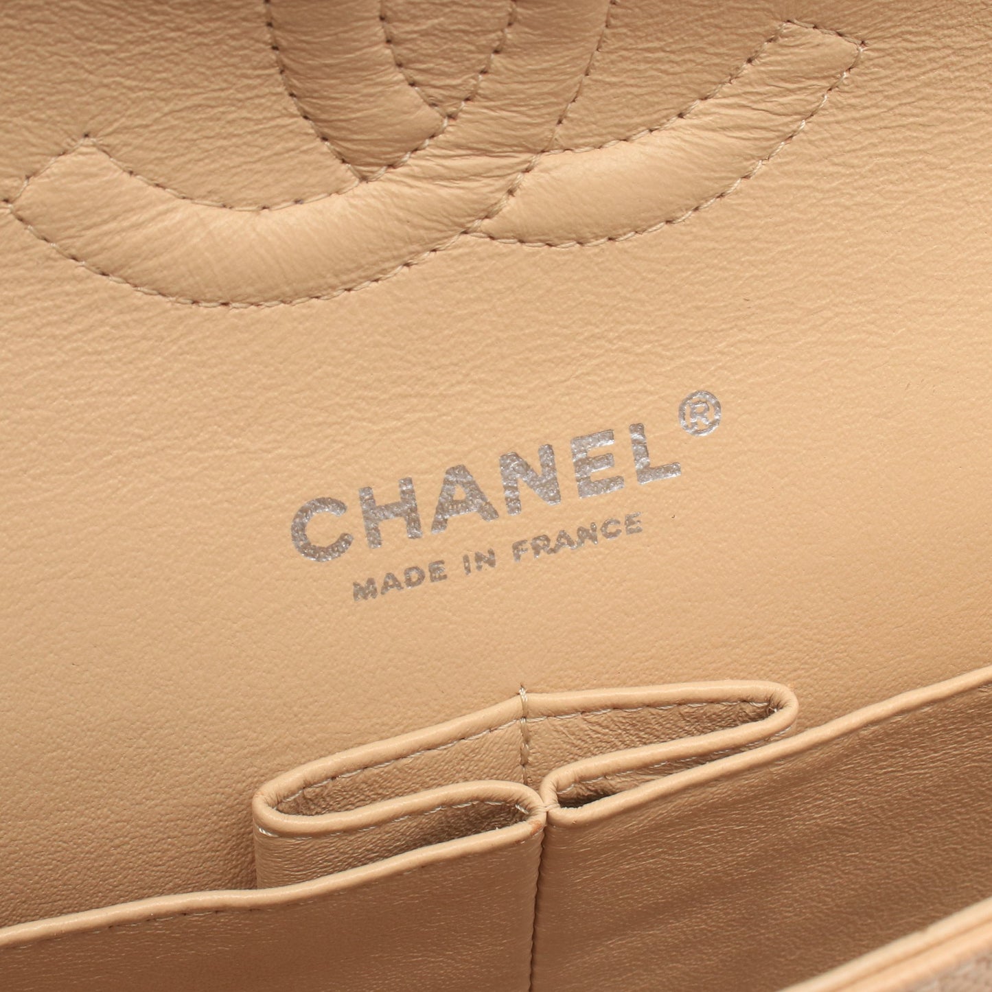 マトラッセ Wフラップ Wチェーンショルダーバッグ キャビアスキン ベージュ シルバー金具 シャネル バッグ CHANEL