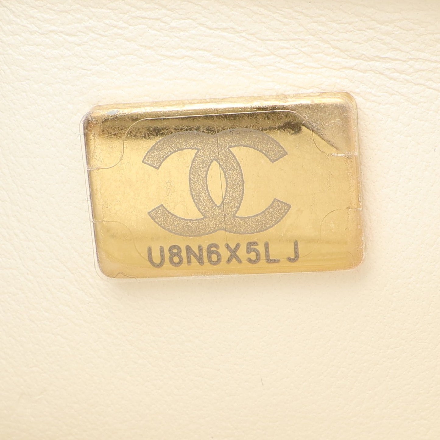 ミニマトラッセ チェーンショルダーバッグ ラムスキン ホワイト ゴールド金具 シャネル バッグ CHANEL
