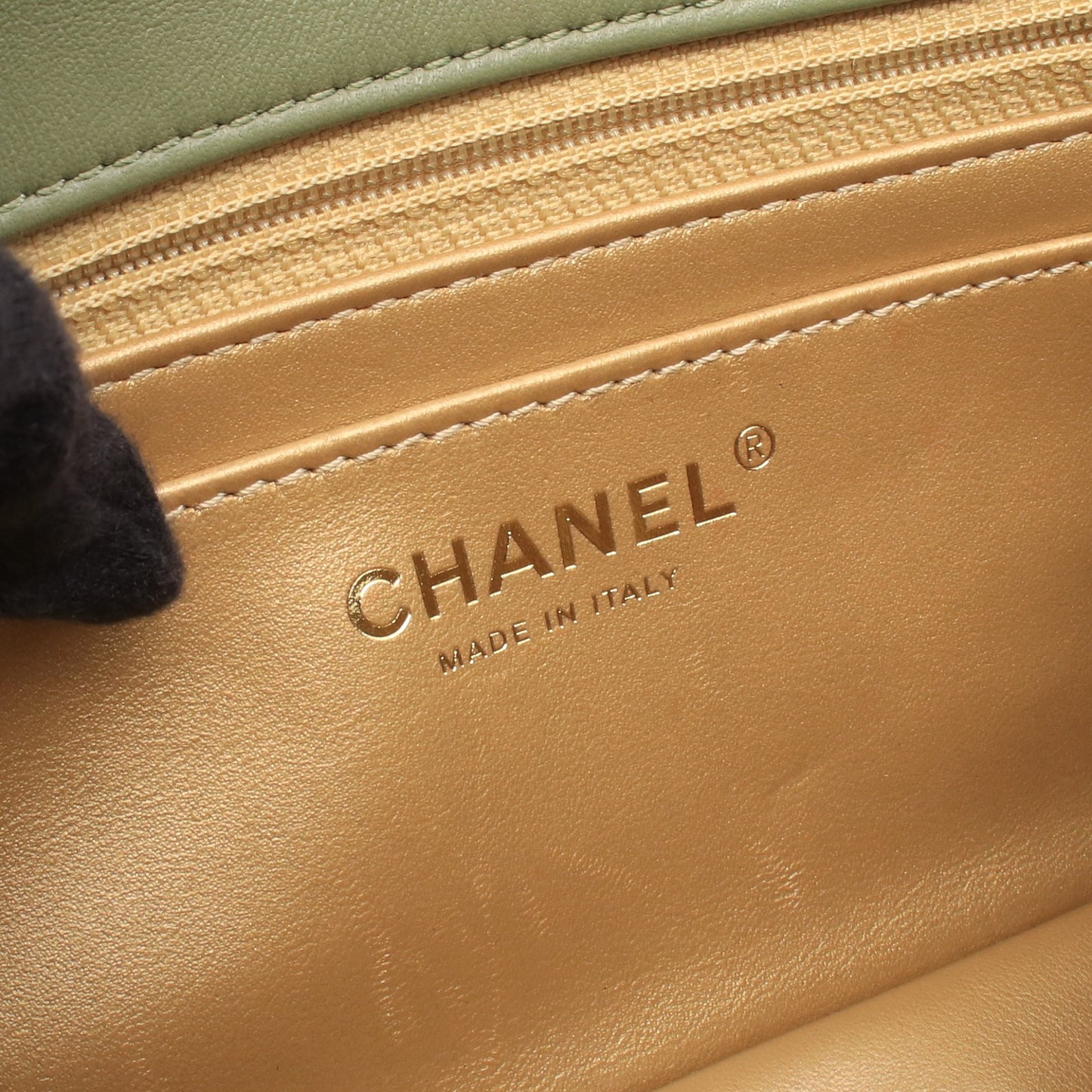 ミニマトラッセ20 チェーンショルダーバッグ レザー カーキグリーン ゴールド金具 シャネル バッグ CHANEL
