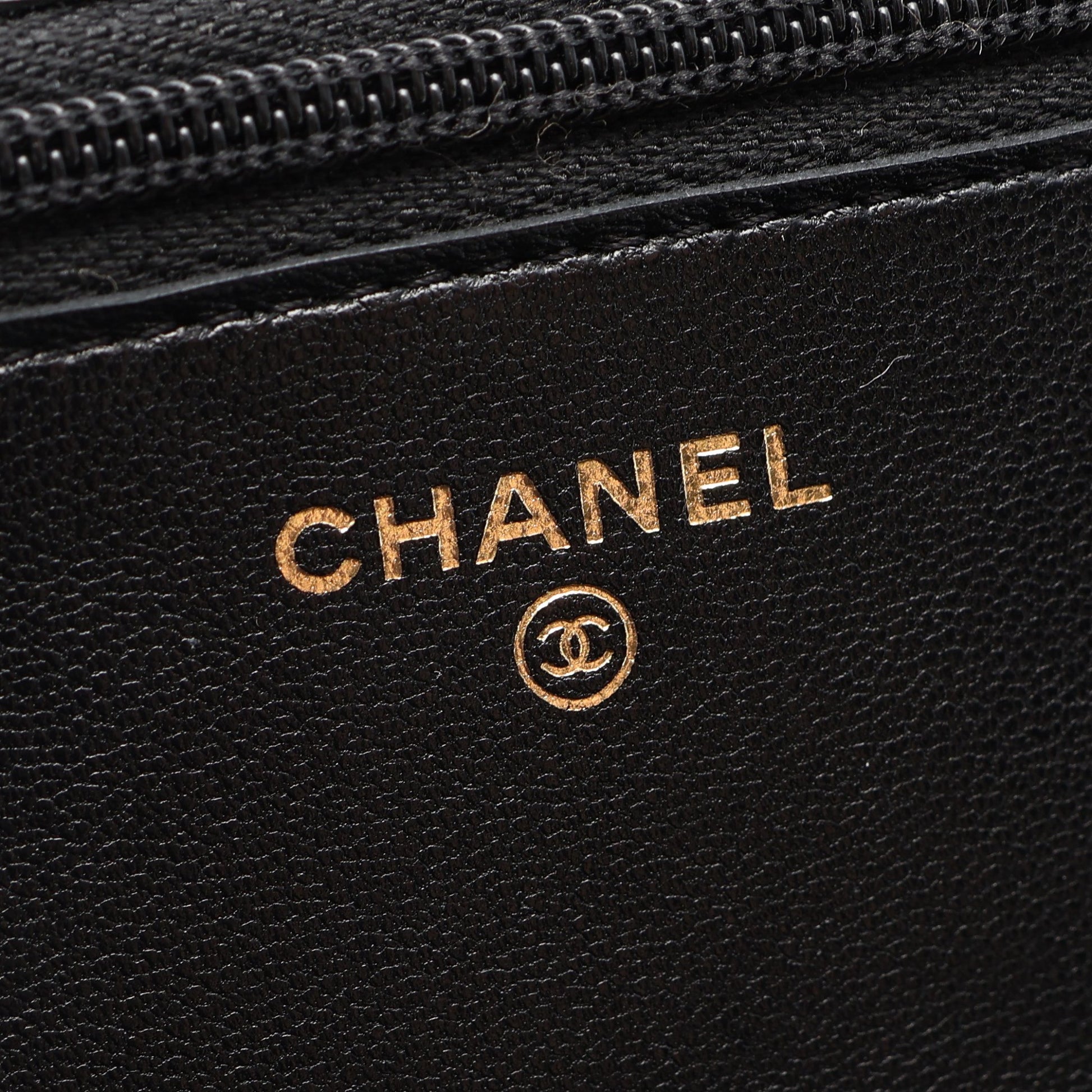 マトラッセ チェーンウォレット ラムスキン エナメルレザー ブラック ゴールド金具 シャネル バッグ CHANEL