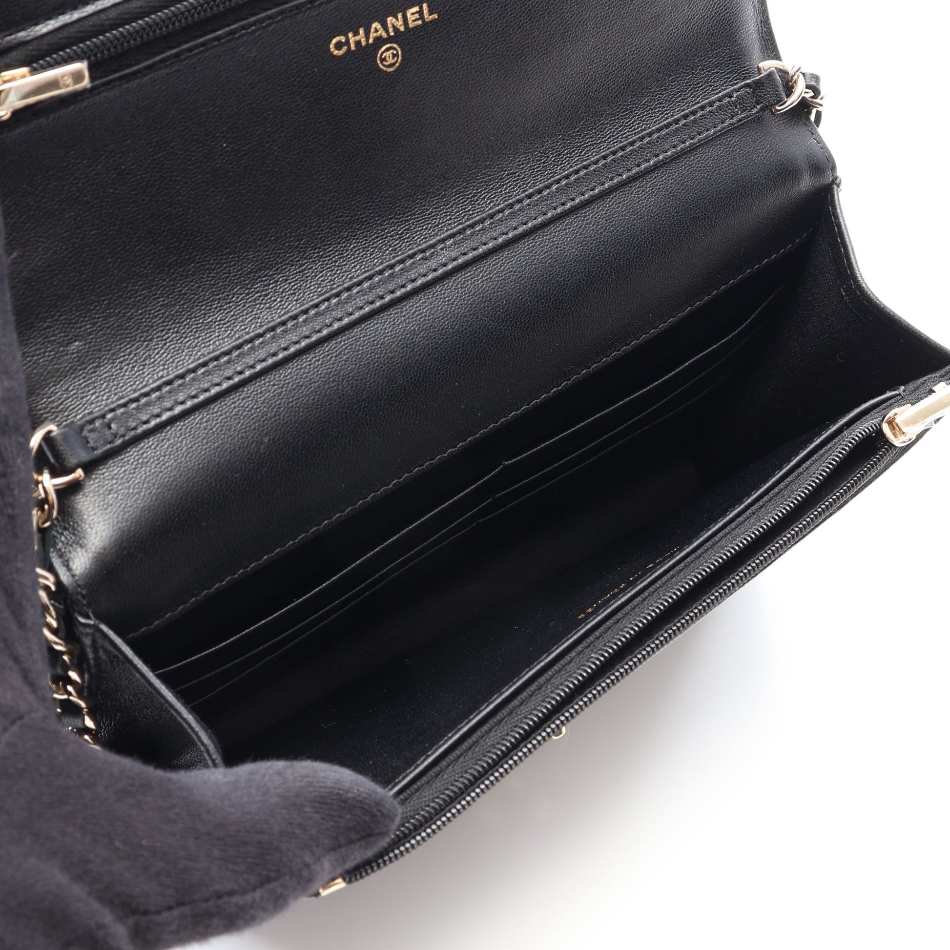 マトラッセ チェーンウォレット ラムスキン エナメルレザー ブラック ゴールド金具 シャネル バッグ CHANEL
