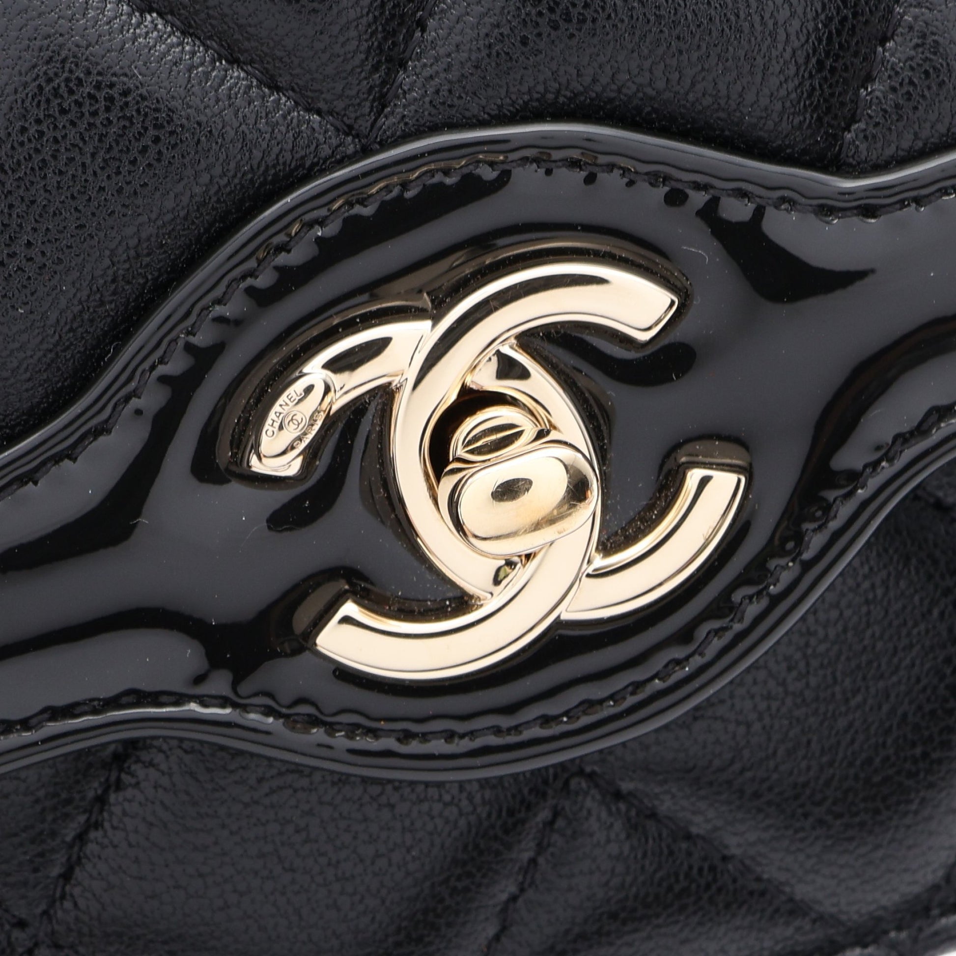 マトラッセ チェーンウォレット ラムスキン エナメルレザー ブラック ゴールド金具 シャネル バッグ CHANEL