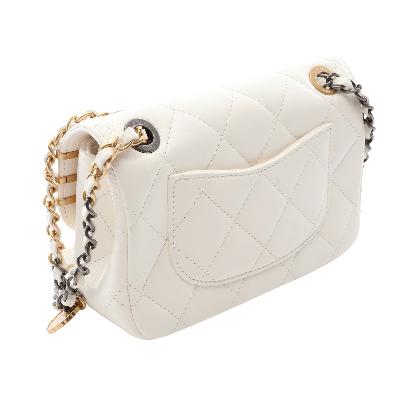 マトラッセ チェーンショルダーバッグ ラムスキン ホワイト コンビ金具 シャネル バッグ CHANEL