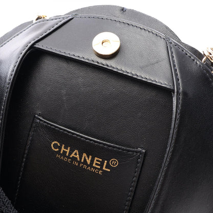 カメリア チェーンハンドバッグ ラムスキン サテン ブラック ゴールド金具 シャネル