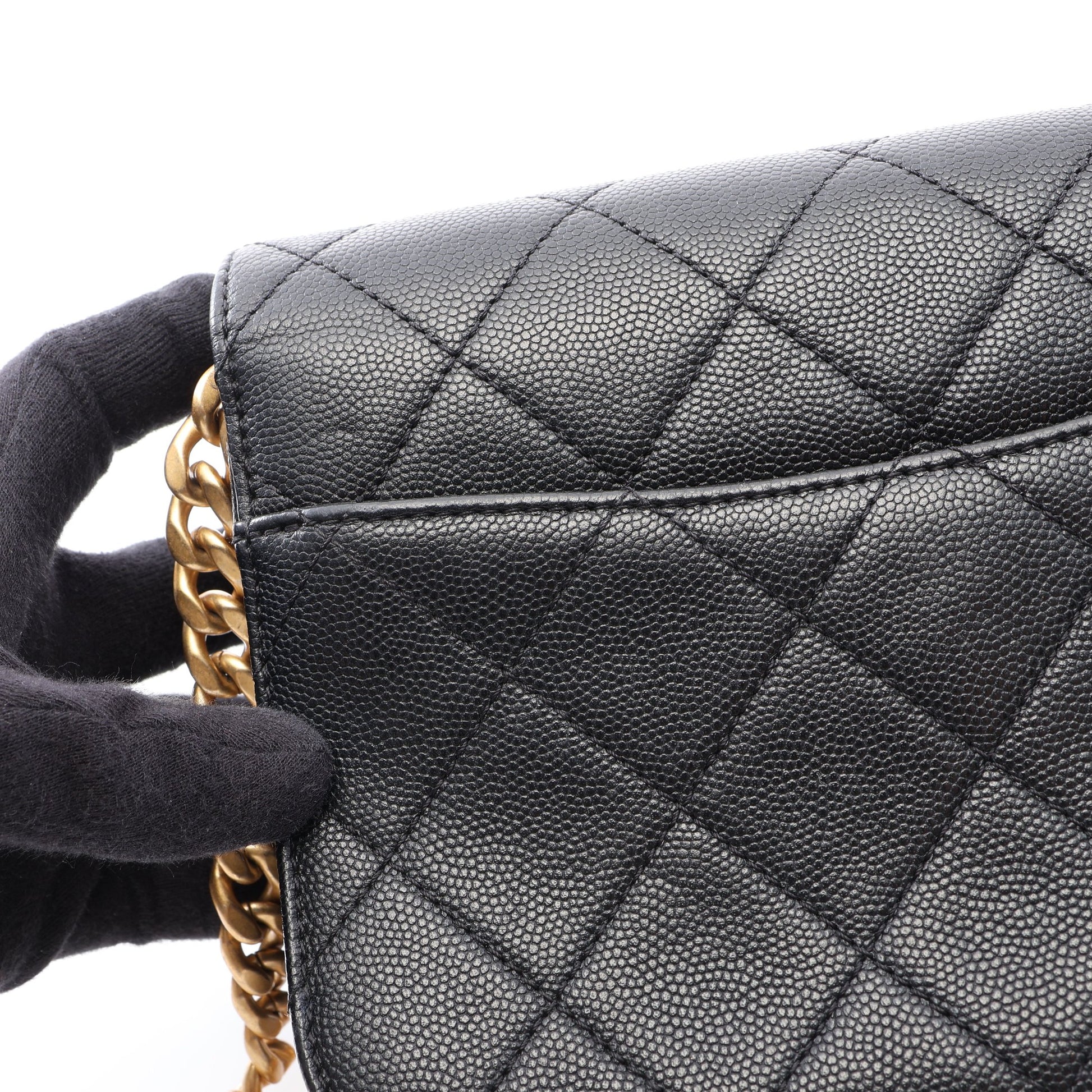 マトラッセ チェーンショルダーバッグ キャビアスキン ブラック ゴールド金具 シャネル バッグ CHANEL