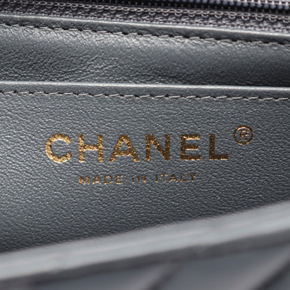 シェブロン Vステッチ ミニ 20 チェーンショルダーバッグ レザー ブルーグレー ゴールド金具 シャネル バッグ CHANEL