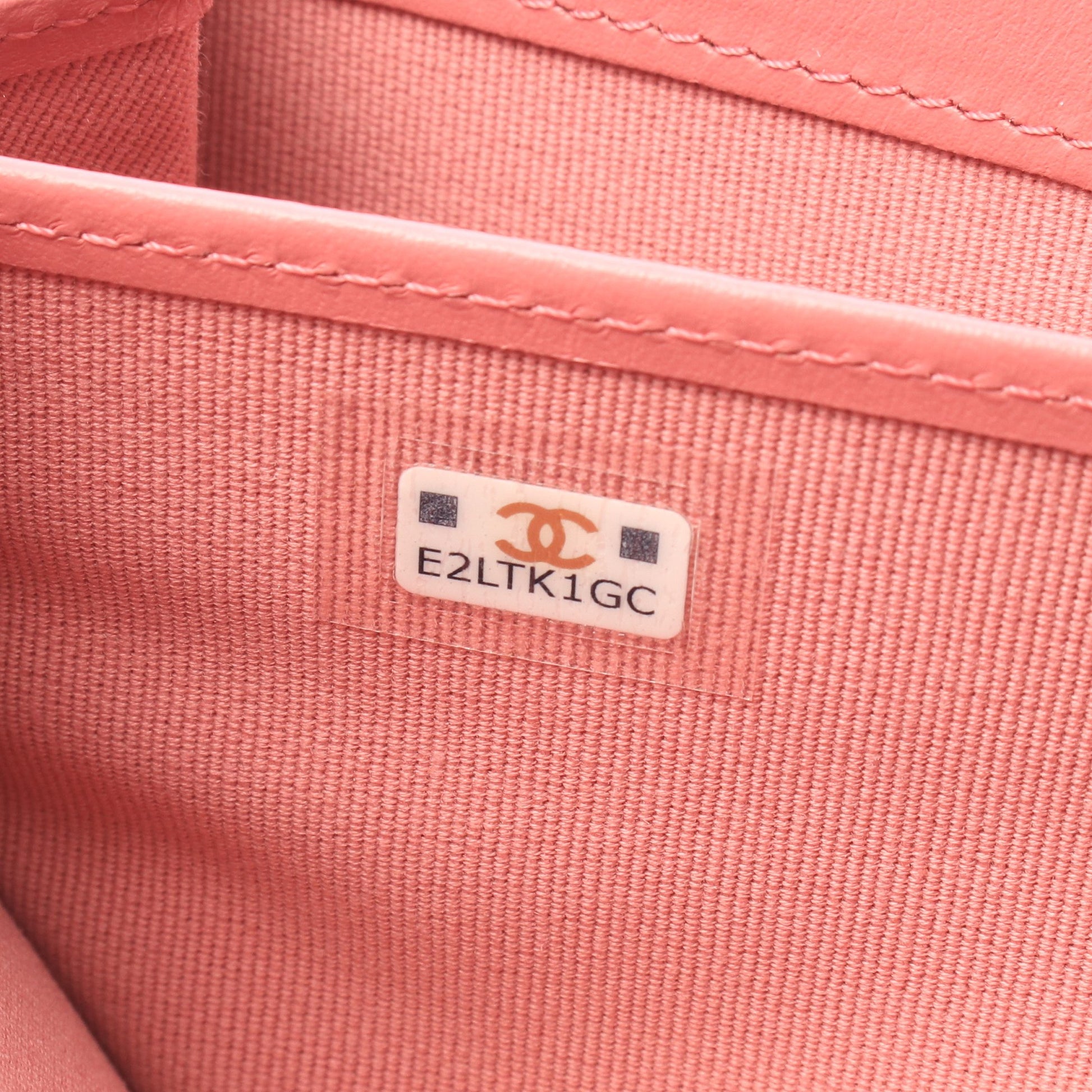 マトラッセ ラウンドファスナー長財布 キャビアスキン ピンク ゴールド金具 シャネル 財布・小物 CHANEL