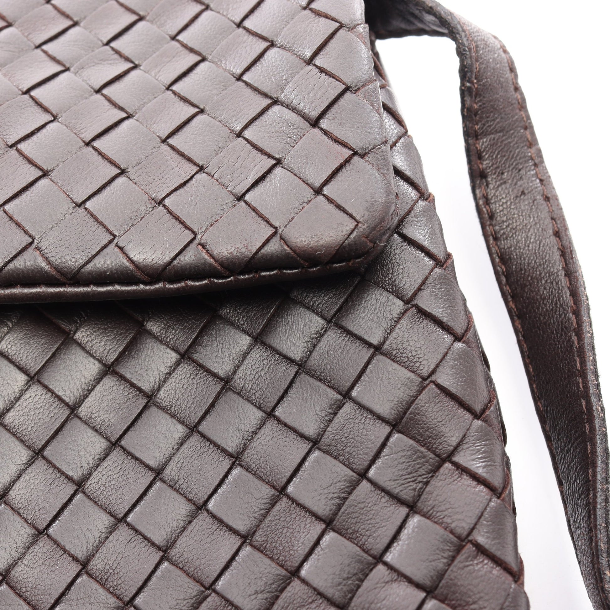 イントレチャート ミニ ショルダーバッグ レザー ダークブラウン ボッテガヴェネタ バッグ BOTTEGA VENETA