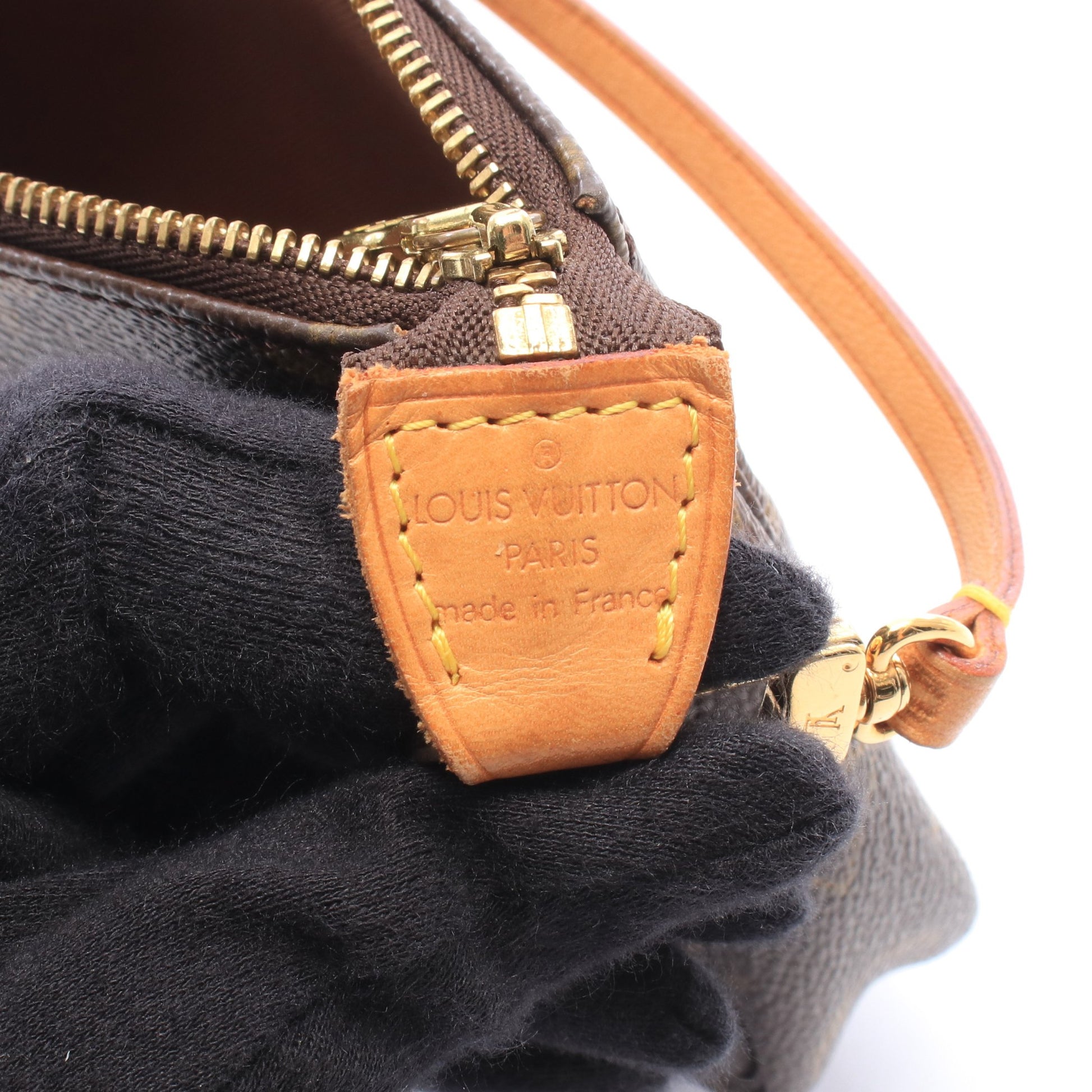 ポシェットアクセソワール モノグラム ハンドバッグ PVC レザー ブラウン ルイヴィトン バッグ LOUIS VUITTON