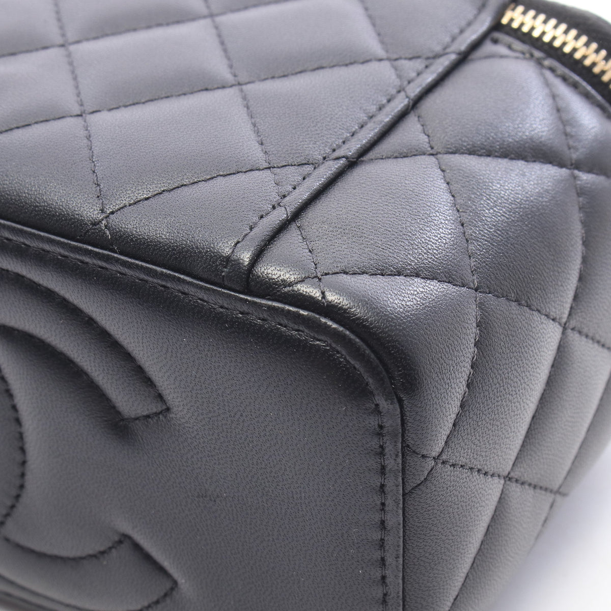 マトラッセ バニティ チェーンショルダーバッグ ラムスキン ブラック ゴールド金具 シャネル バッグ CHANEL