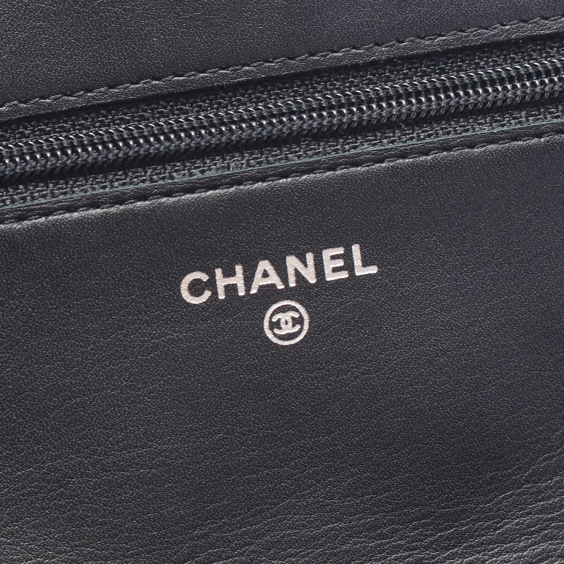 マトラッセ チェーンウォレット エナメルレザー ブラック シルバー金具 シャネル バッグ CHANEL