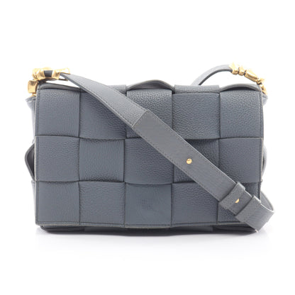 カセット イントレチャート ショルダーバッグ レザー グレー ボッテガヴェネタ バッグ BOTTEGA VENETA