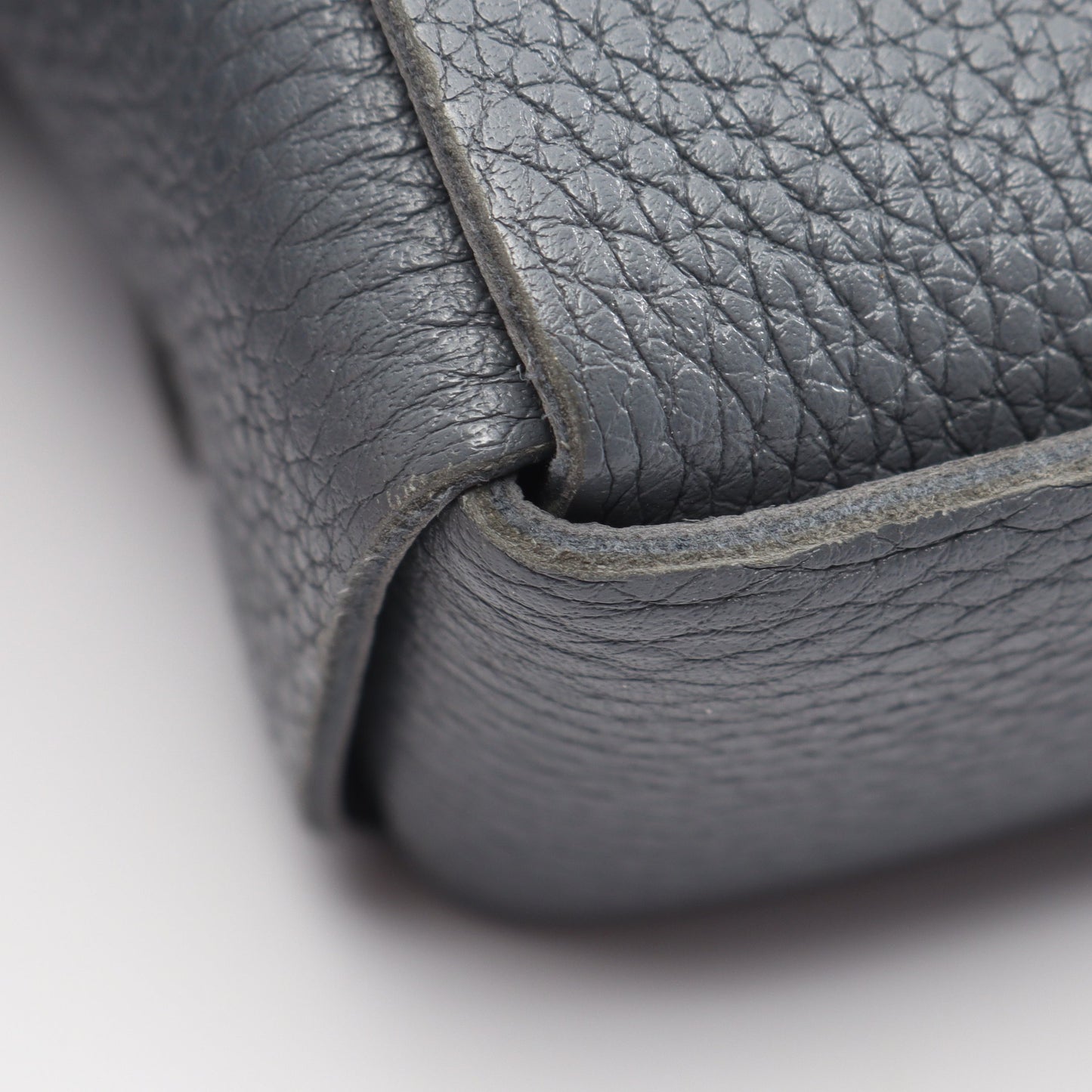 カセット イントレチャート ショルダーバッグ レザー グレー ボッテガヴェネタ バッグ BOTTEGA VENETA
