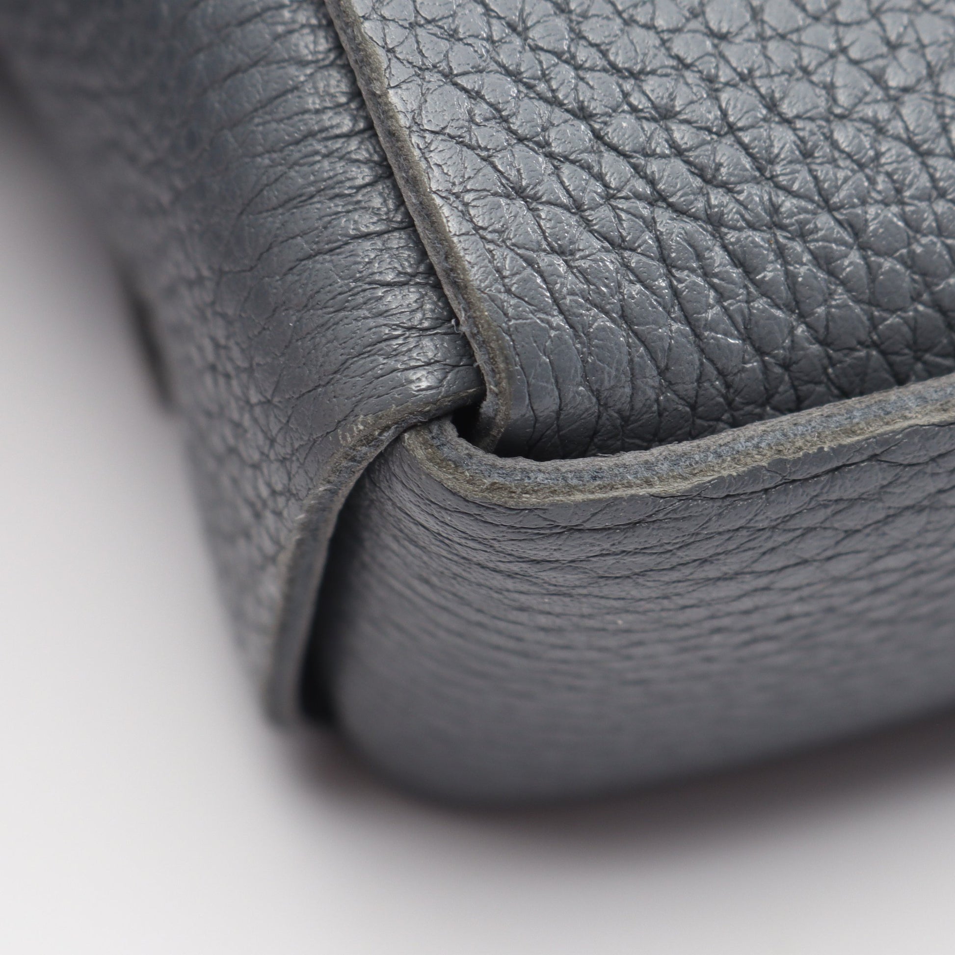 カセット イントレチャート ショルダーバッグ レザー グレー ボッテガヴェネタ バッグ BOTTEGA VENETA