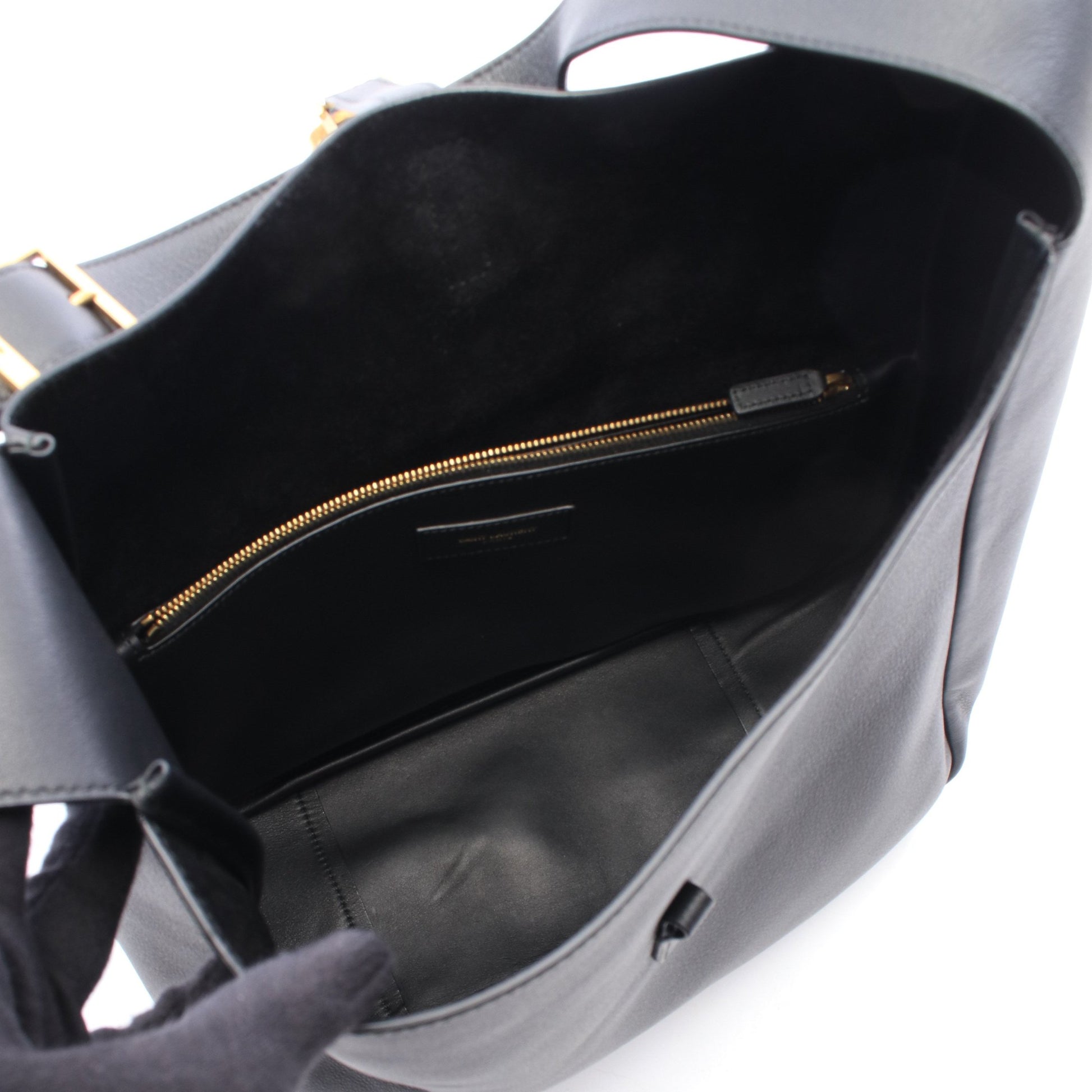 LE 5 A 7 ソフト ラージ ショルダーバッグ レザー ブラック サンローランパリ バッグ SAINT LAURENT PARIS