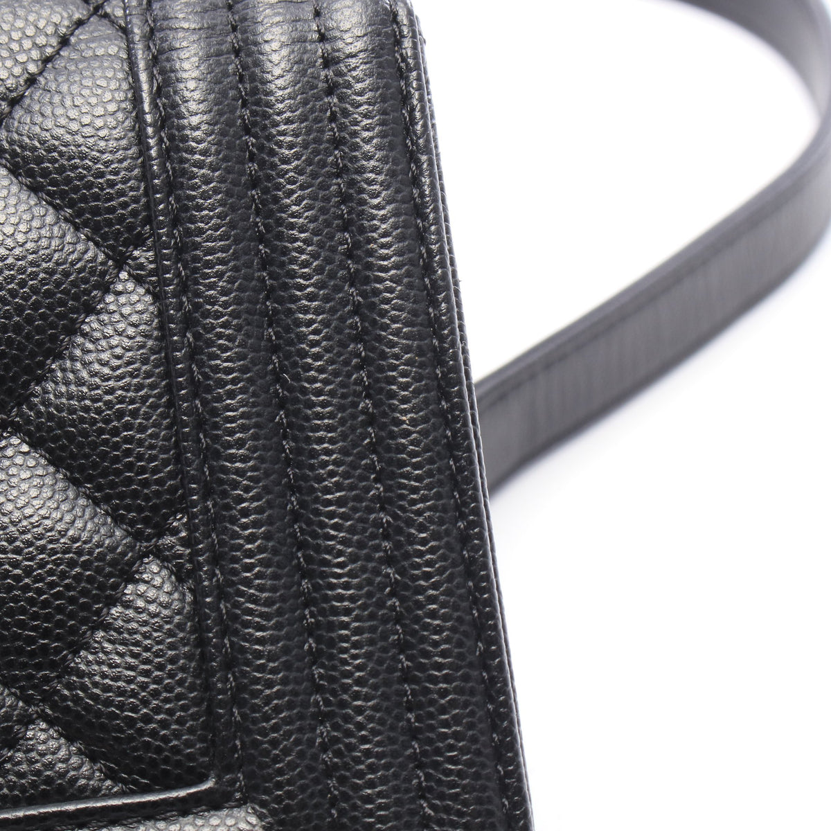 ボーイシャネル スモール チェーンショルダーバッグ キャビアスキン ブラック ゴールド金具 シャネル バッグ CHANEL