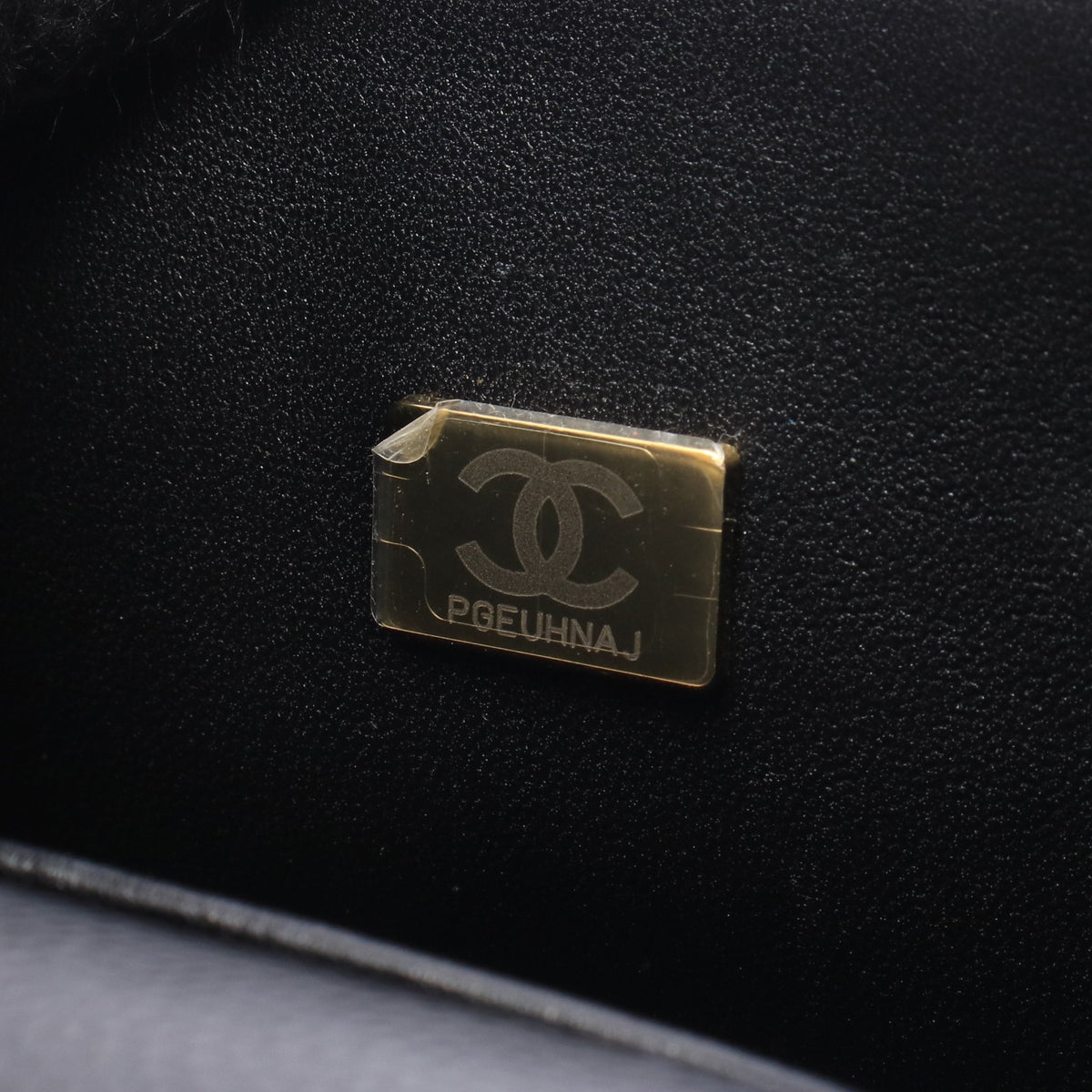 ボーイシャネル スモール チェーンショルダーバッグ キャビアスキン ブラック ゴールド金具 シャネル バッグ CHANEL