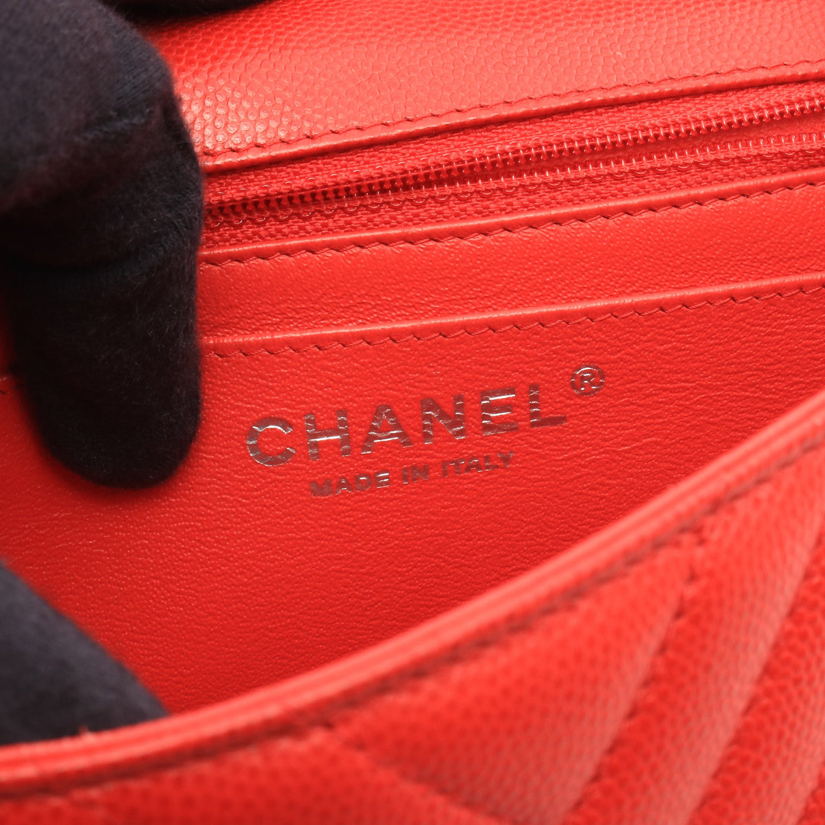 シェブロン Vステッチ ミニ 20 チェーンショルダーバッグ キャビアスキン レッド シルバー金具 シャネル バッグ CHANEL