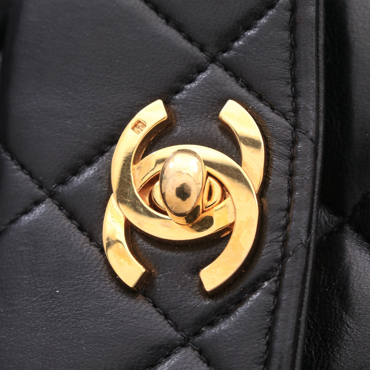 マトラッセ ターンロック チェーン バックパック リュックサック ラムスキン ブラック ゴールド金具 シャネル バッグ CHANEL