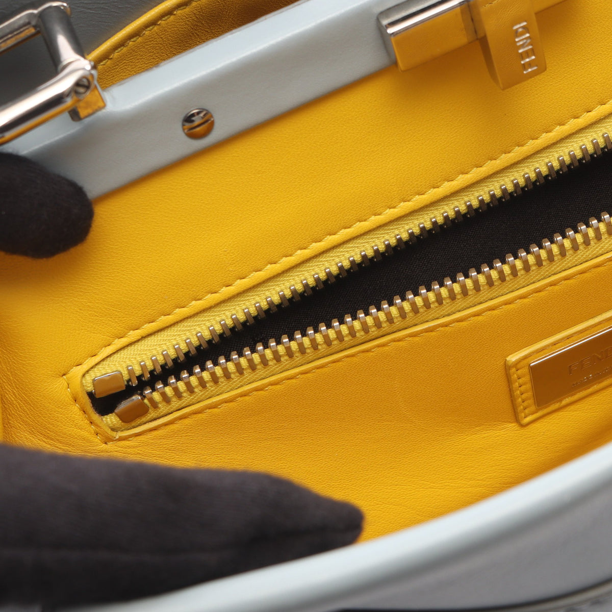 ピーカブー レギュラー 2WAY ハンドバッグ レザー ライトブルー フェンディ バッグ FENDI