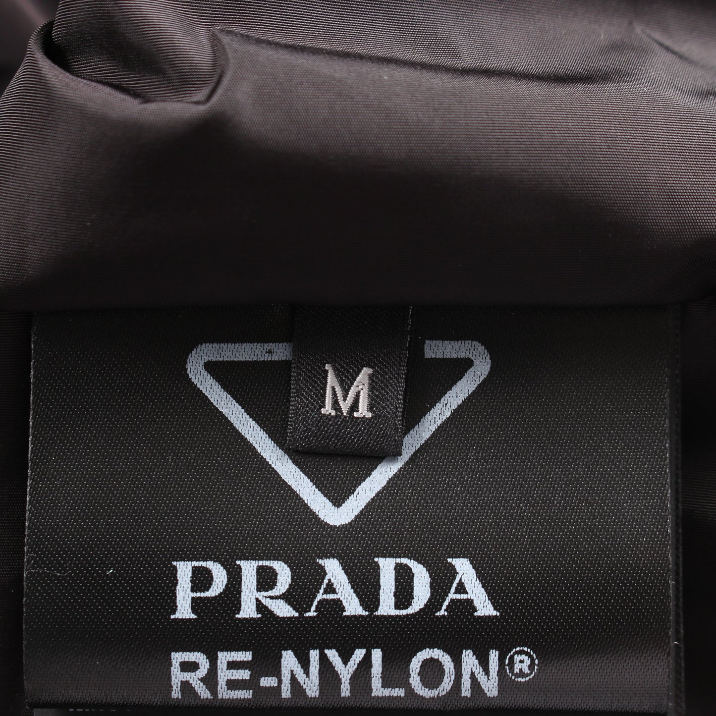 Re-Nylon フード付き 中綿 アノラック ジャケット ナイロン ブラック プラダ