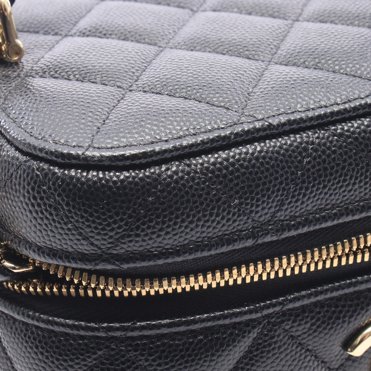 マトラッセ チェーンショルダーバッグ キャビアスキン ブラック ゴールド金具 シャネル バッグ CHANEL