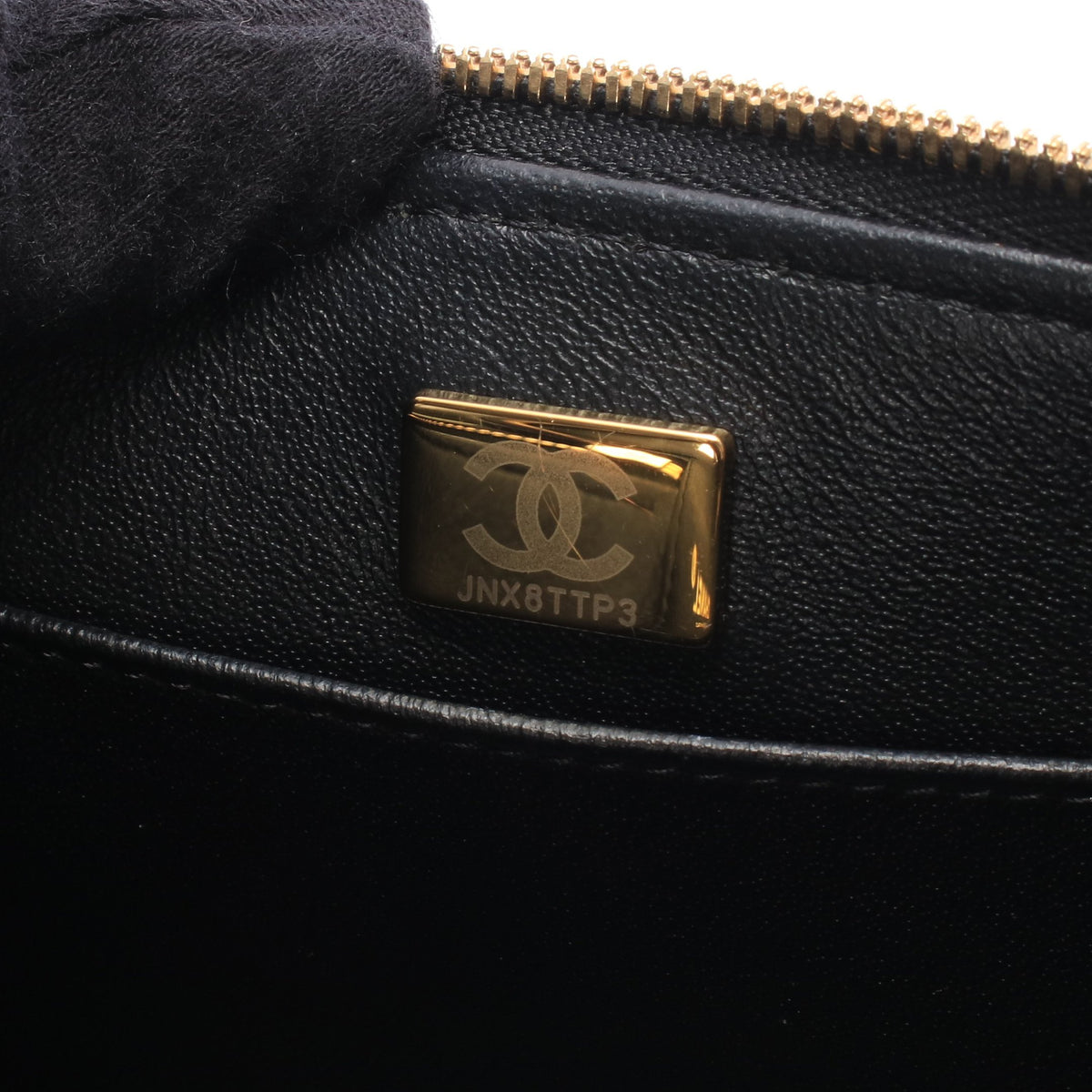 マトラッセ チェーンショルダーバッグ キャビアスキン ブラック ゴールド金具 シャネル バッグ CHANEL