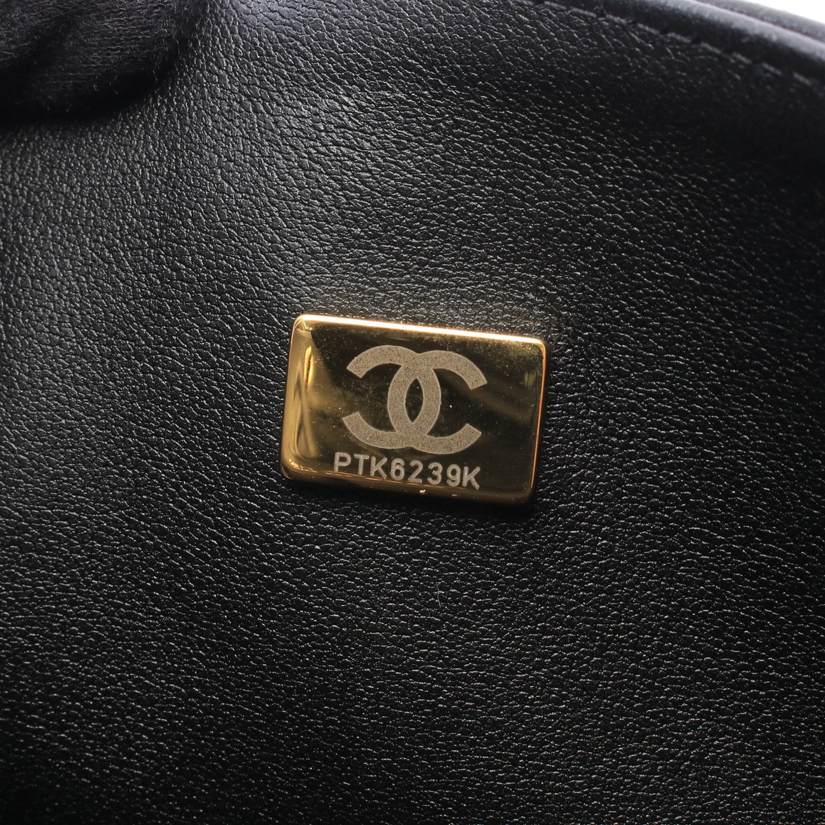マトラッセ Wフラップ Wチェーンショルダーバッグ ラムスキン ブラック ゴールド金具 シャネル バッグ CHANEL