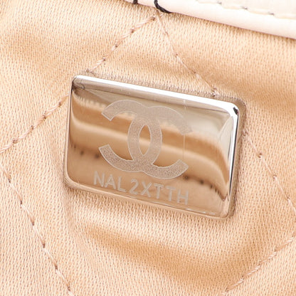 シャネル 22 ラージ バックパック リュックサック レザー ホワイト シルバー金具 シャネル バッグ CHANEL