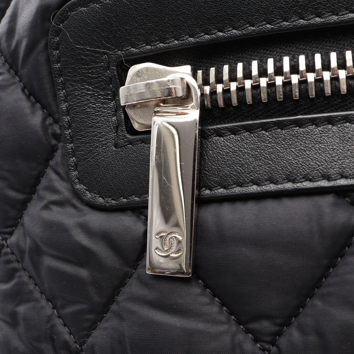 コココクーンMM ハンドバッグ トートバッグ ナイロン レザー ブラック シルバー金具 シャネル バッグ CHANEL
