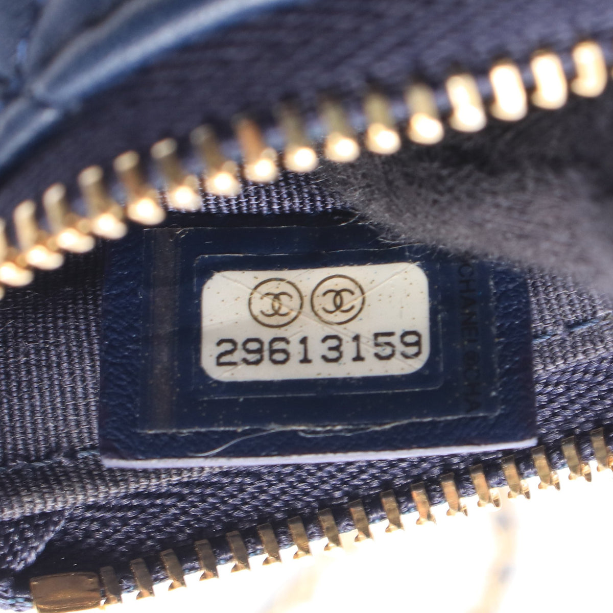 マトラッセ フォンケース チェーンショルダーバッグ ラムスキン ネイビー ゴールド金具 シャネル バッグ CHANEL