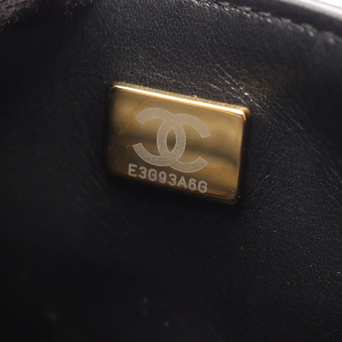 ミニ フラップ バッグ マトラッセ チェーンショルダーバッグ レザー ブラック ゴールド金具 シャネル バッグ CHANEL
