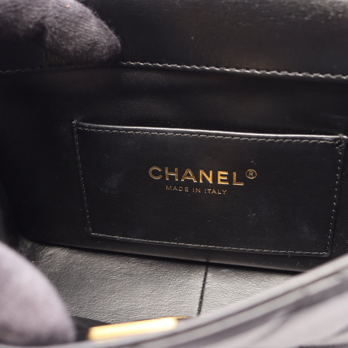 ミニ フラップ バッグ マトラッセ チェーンショルダーバッグ レザー ブラック ゴールド金具 シャネル バッグ CHANEL