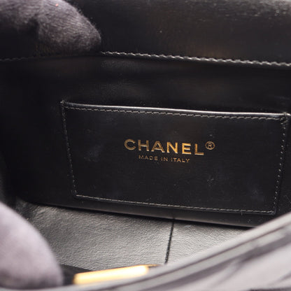 ミニ フラップ バッグ マトラッセ チェーンショルダーバッグ レザー ブラック ゴールド金具 シャネル バッグ CHANEL