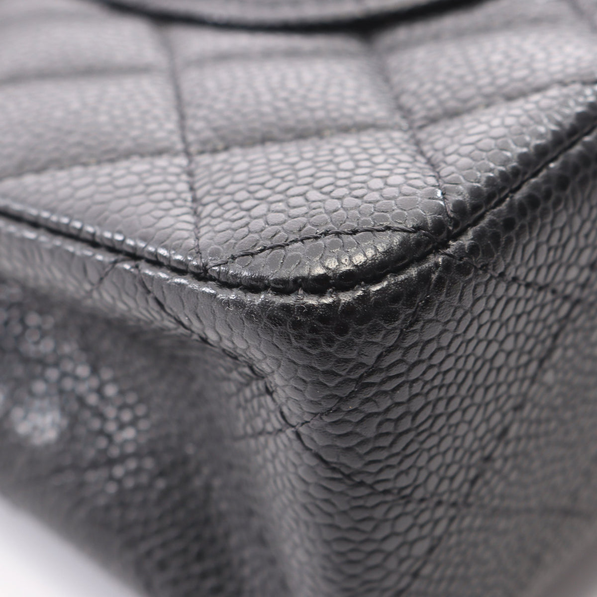 マトラッセ Wフラップ Wチェーンショルダーバッグ キャビアスキン ブラック ゴールド金具 シャネル バッグ CHANEL