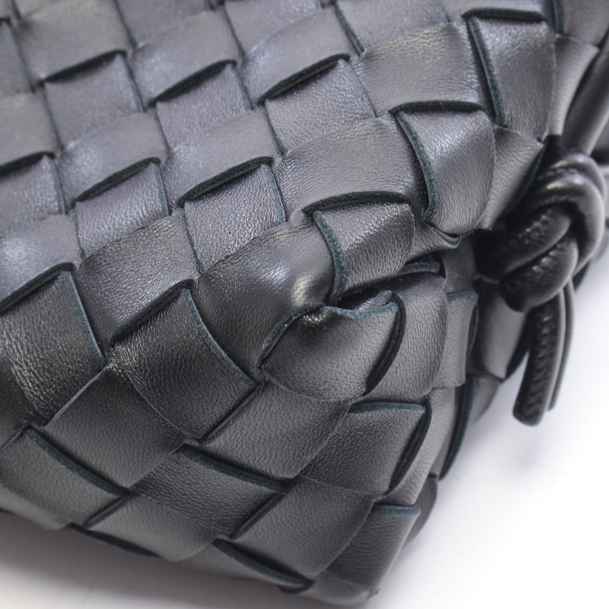 イントレチャート ミニ ループ カメラバッグ ショルダーバッグ レザー ブラック ボッテガヴェネタ バッグ BOTTEGA VENETA
