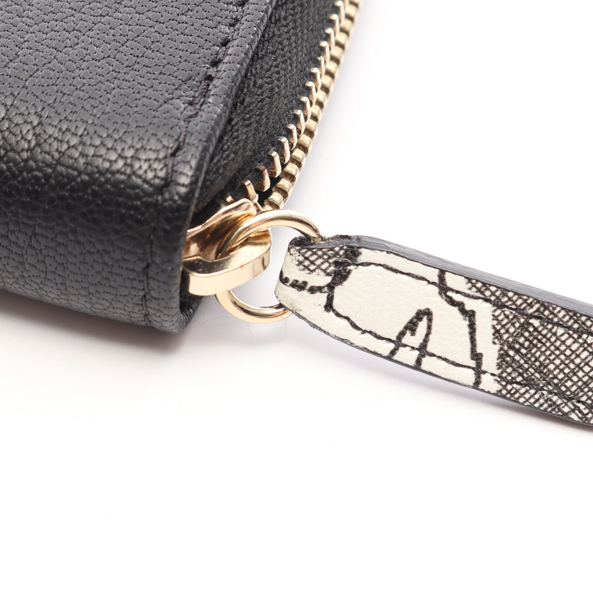 ココマーク ラウンドファスナー財布 レザー ブラック ゴールド金具 シャネル 財布・小物 CHANEL