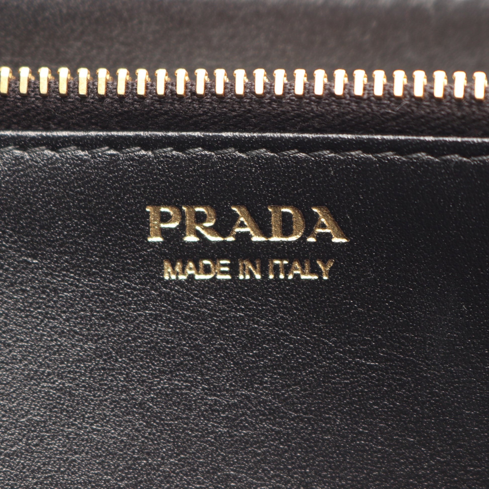 ラウンドファスナー長財布 レザー ブラック プラダ 財布・小物 PRADA