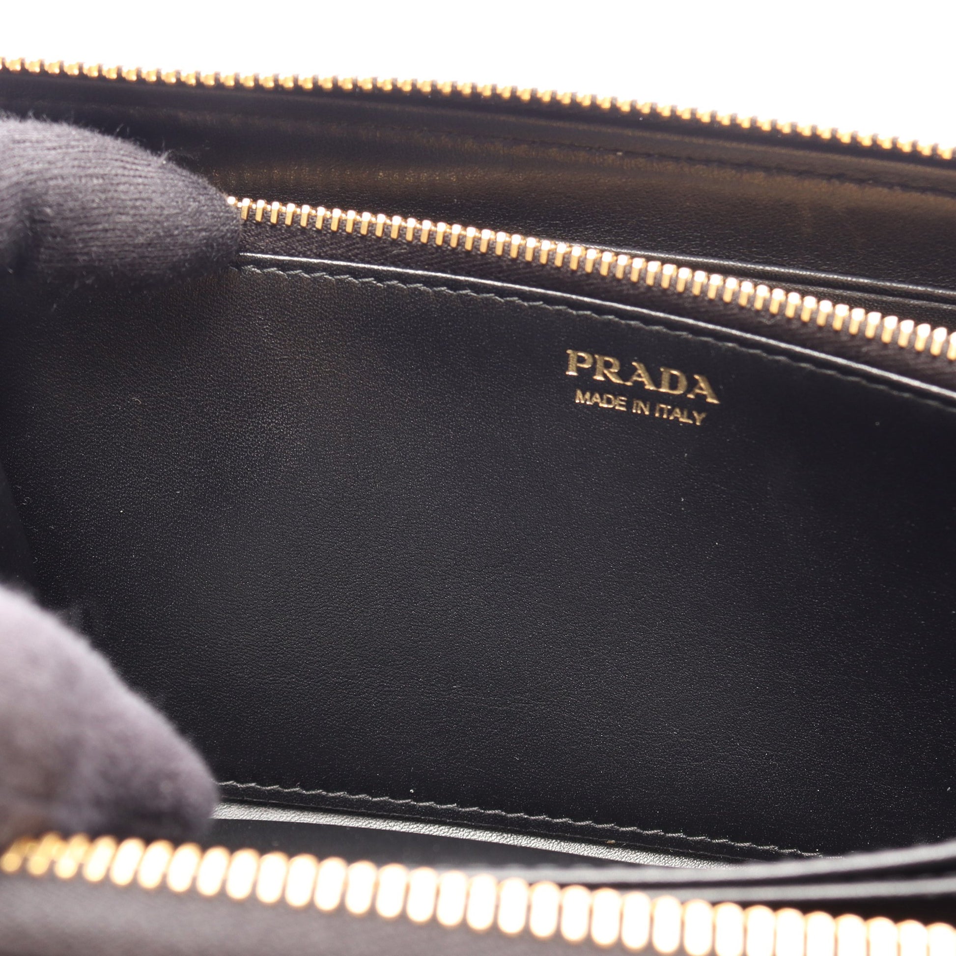 ラウンドファスナー長財布 レザー ブラック プラダ 財布・小物 PRADA