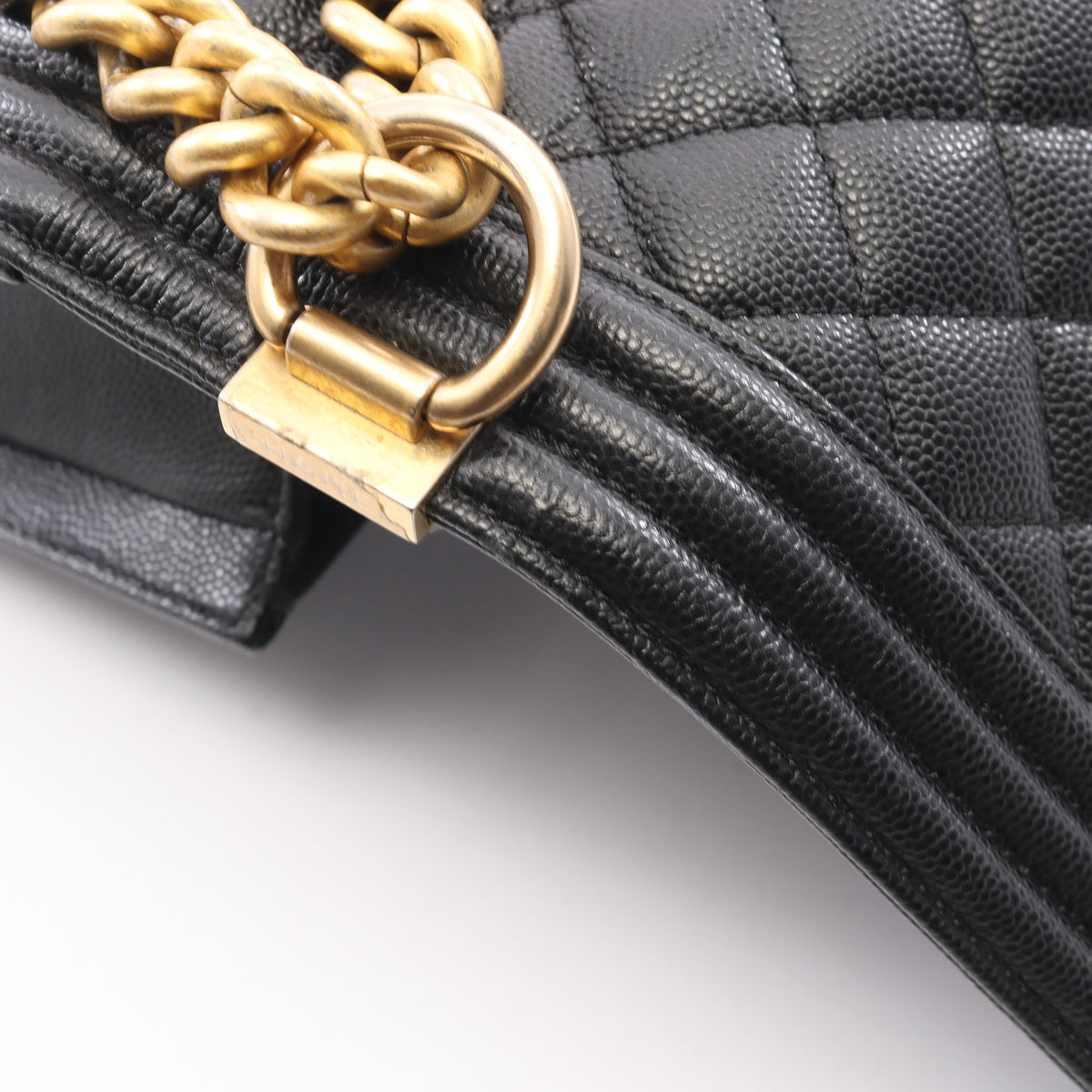 ボーイシャネル チェーンショルダーバッグ キャビアスキン ブラック ゴールド金具 シャネル バッグ CHANEL