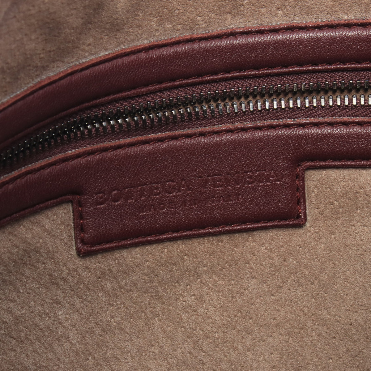 イントレチャート ワンショルダーバッグ レザー ボルドー ボッテガヴェネタ バッグ BOTTEGA VENETA