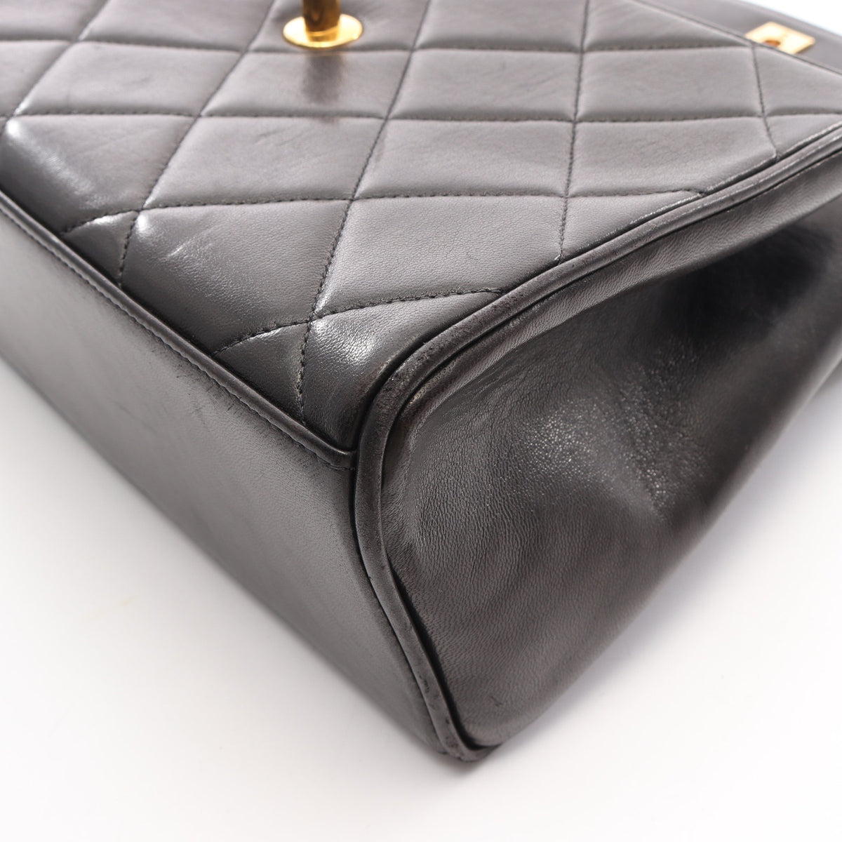 マトラッセ チェーンハンドバッグ ラムスキン ブラック ゴールド金具 シャネル バッグ CHANEL