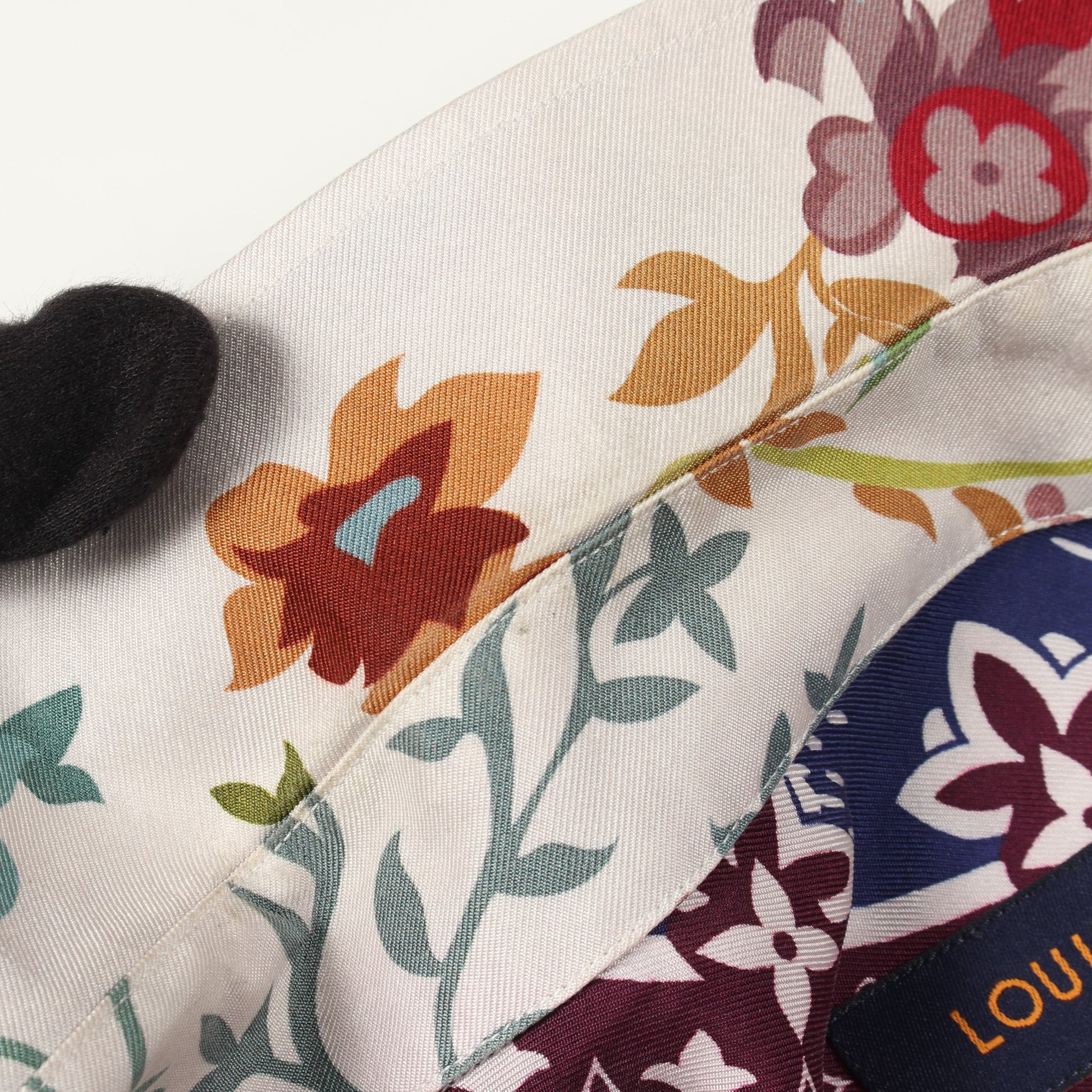 モノグラム フラワー ペイズリー 長袖 シャツ シルク オフホワイト マルチカラー ルイヴィトン トップス LOUIS VUITTON