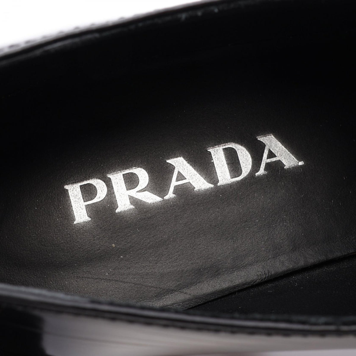 三角プレート ローファー レザー ブラック プラダ シューズ PRADA