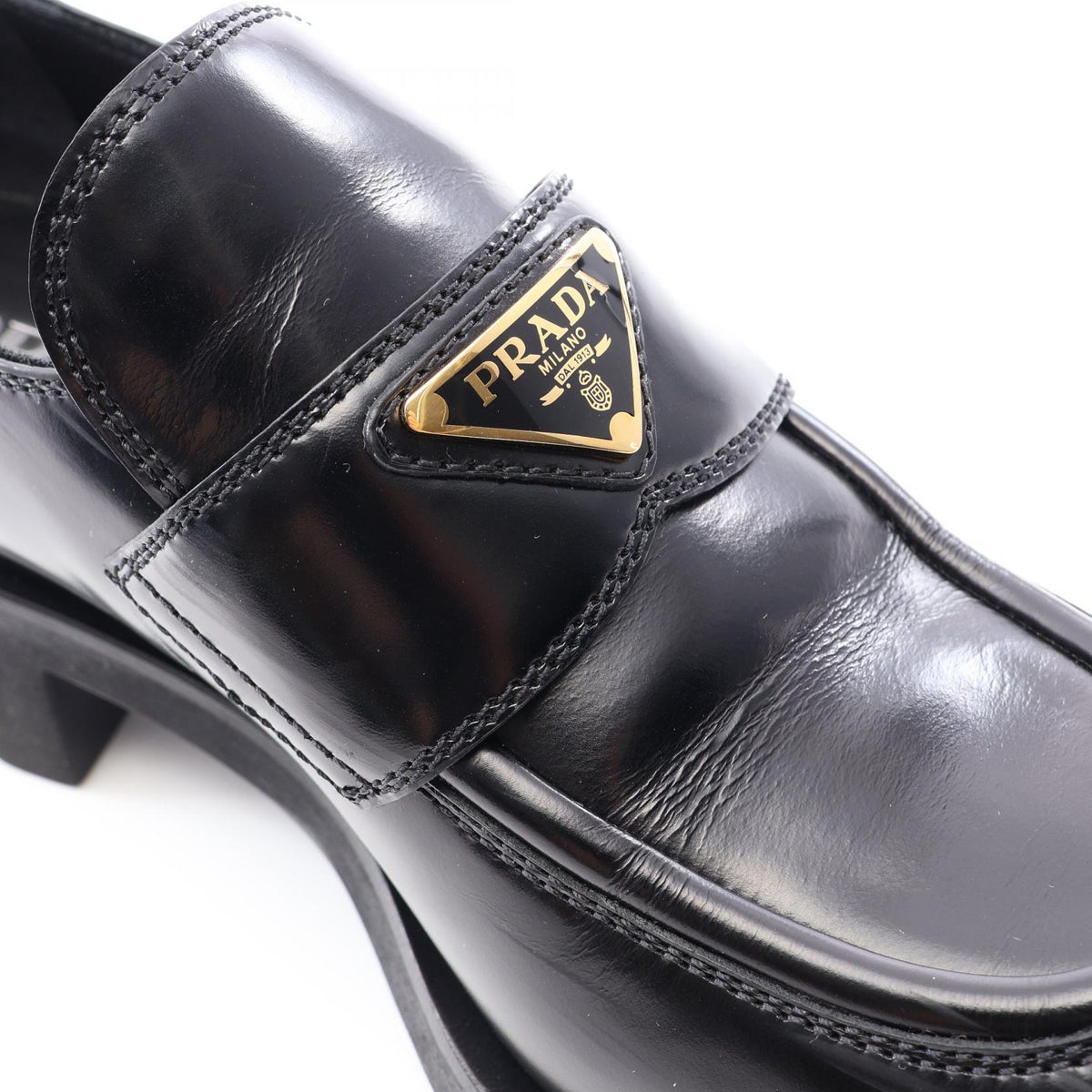 三角プレート ローファー レザー ブラック プラダ シューズ PRADA