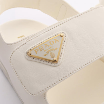 トライアングルロゴ サンダル レザー ホワイト プラダ シューズ PRADA
