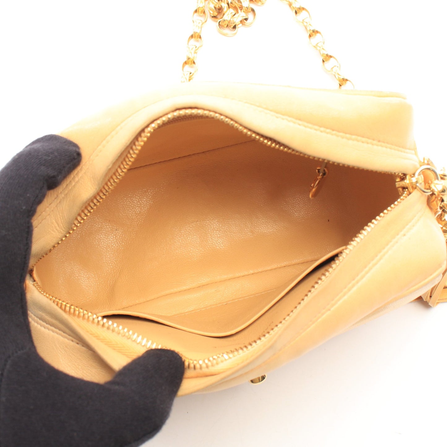 マトラッセ タッセル チェーンショルダーバッグ ラムスキン ベージュ ゴールド金具 シャネル