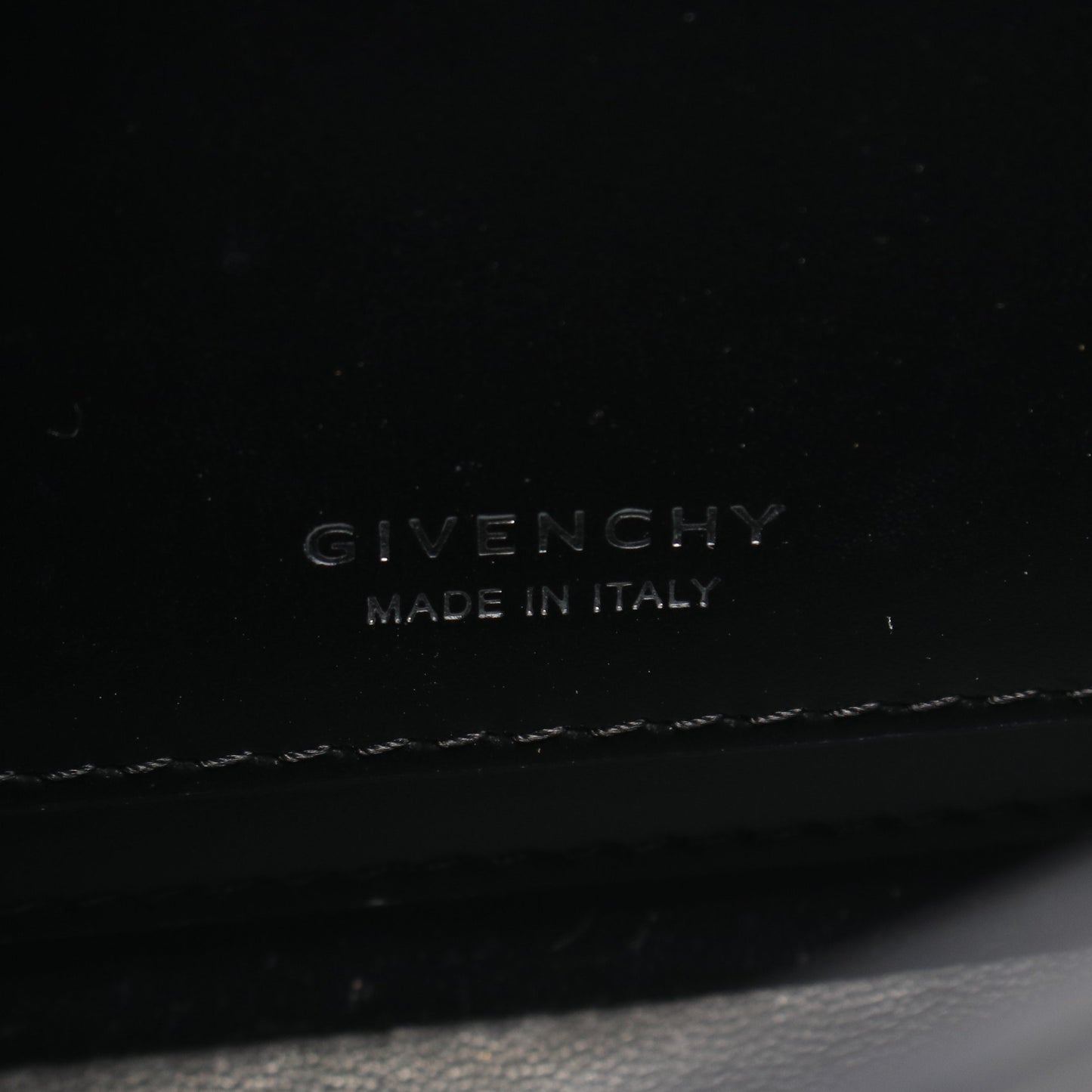4G クロスボディバッグ ミディアム ショルダーバッグ レザー ブラック ジバンシィ バッグ GIVENCHY
