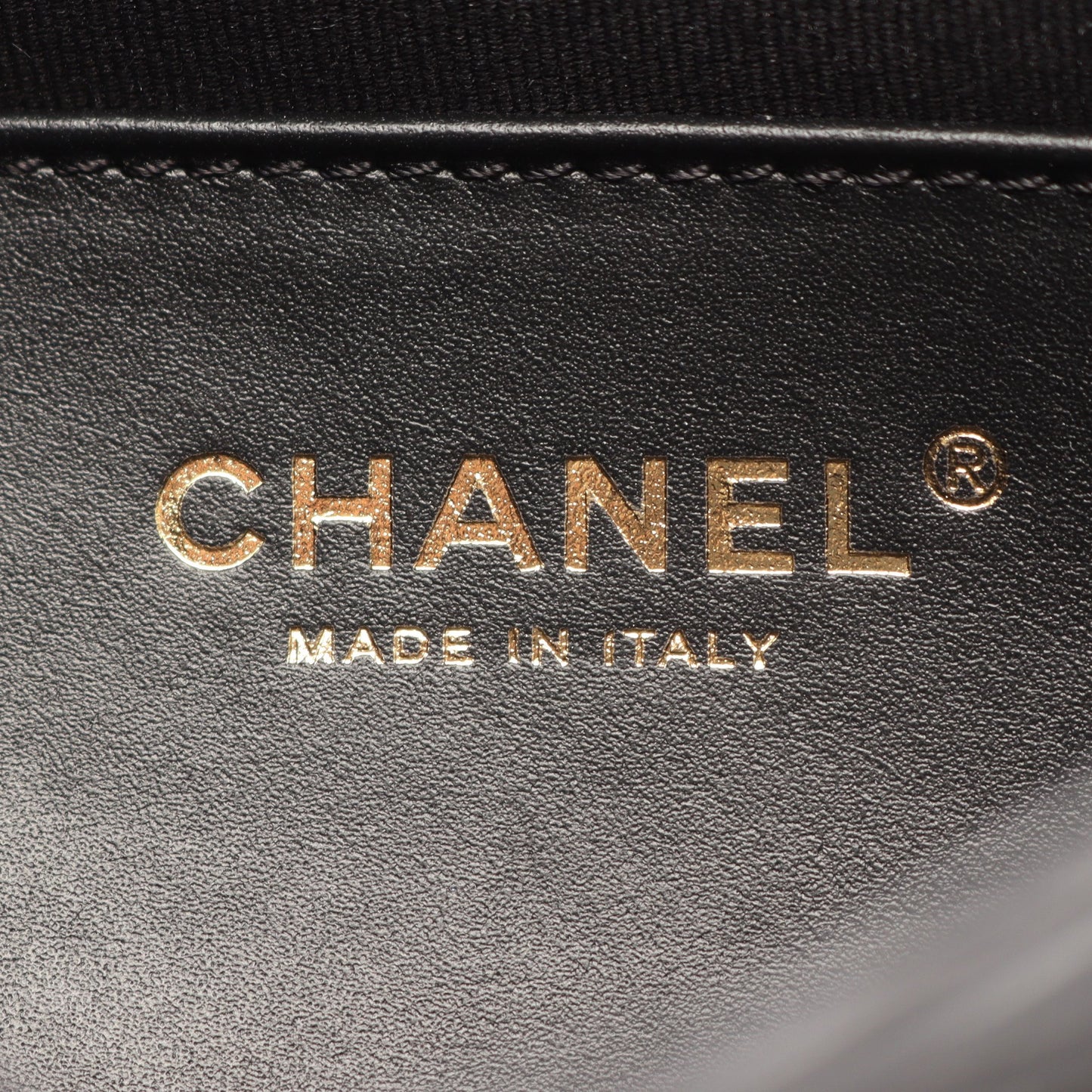 マトラッセ スモールフラップ チェーンショルダーバッグ ラムスキン ブラック ゴールド金具 シャネル バッグ CHANEL